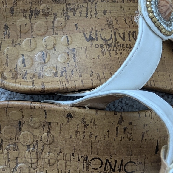 Vionic Adelie White Beaded Thong Comfort Orthotic Sandals Flip Flop Slides Sz 9 - Picture 8 of 10
